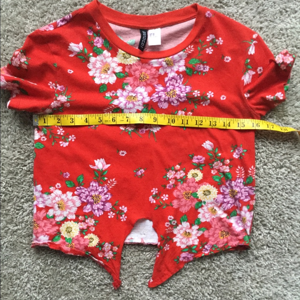 Flower Crop Top - Picture 6 of 7
